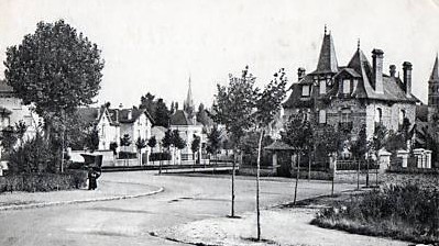 le square Chapu, avec la sous prfecture au dbut du 19eme sicle